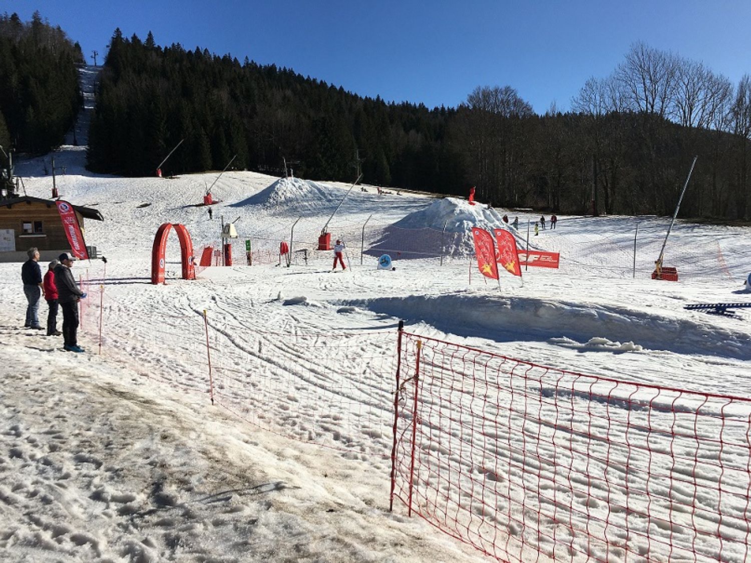 La neige est présente ces jours-ci dans les stations de ski jurassiennes